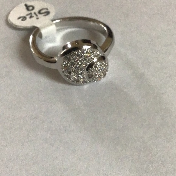 Modern Silver Tone Textured Ring with Minimalist Design - Size 9 - Picture 5 of 5